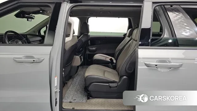 Kia The New Carnival 4th Generation 2024 Серый из Кореи, фото 2