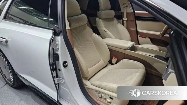 Hyundai Grandeur Hybrid (GN7) 2023 Белый из Кореи, фото 2