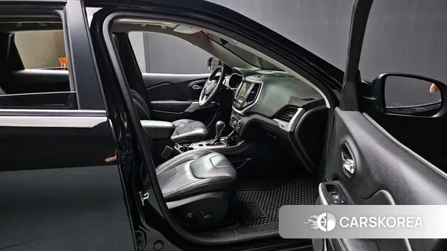 Jeep Cherokee (KL) 2018 Черный из Кореи, фото 2