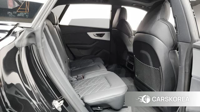 Audi Q8 (4M) 2026 Черный из Кореи, фото 2