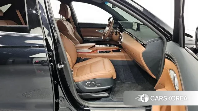 Genesis GV70 2021 Черный из Кореи, фото 2