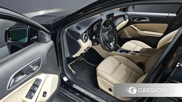 Mercedes-Benz GLA-Class X156 2018 Черный из Кореи, фото 2