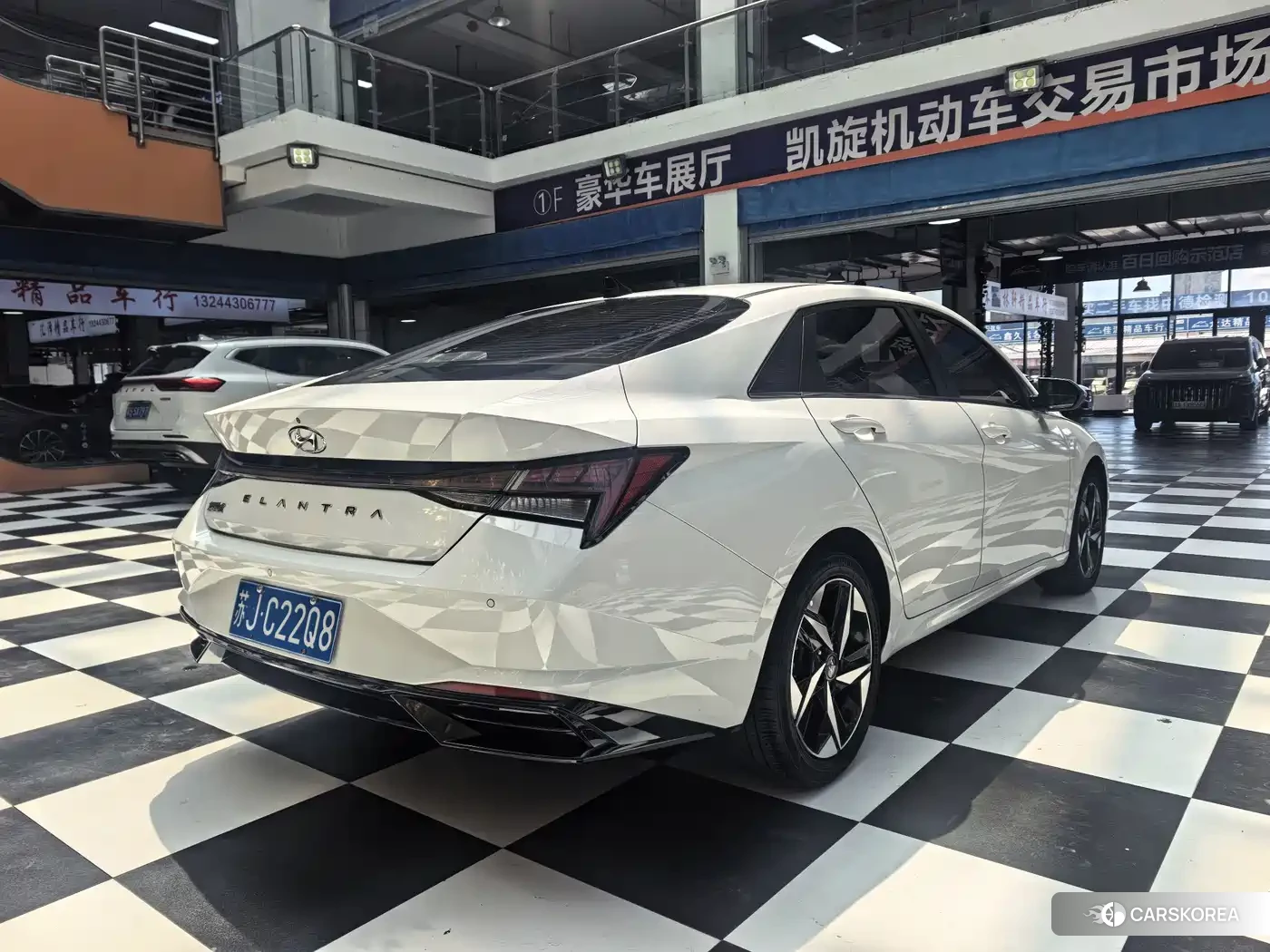 Hyundai Elantra 2022 Белый из Китая, фото 2