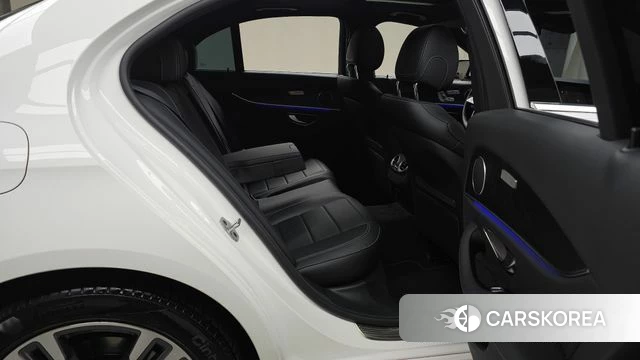 Mercedes-Benz E-Class W213 2023 Белый из Кореи, фото 2
