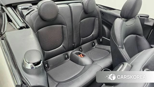 Mini Cooper Convertible 2024 Песочный из Кореи, фото 2