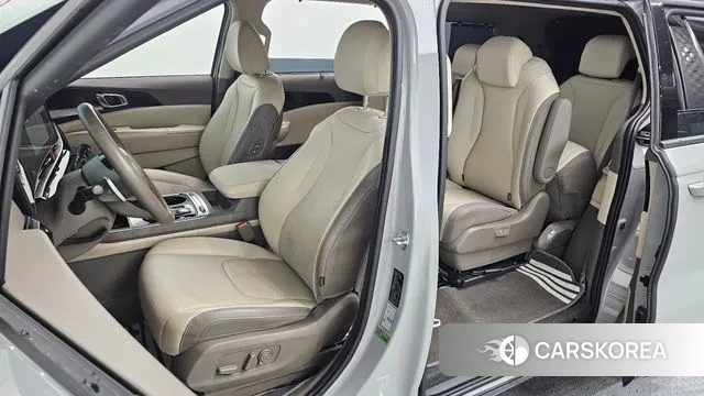 Kia The New Carnival 4th Generation 2024 Серебристо-серый из Кореи, фото 2