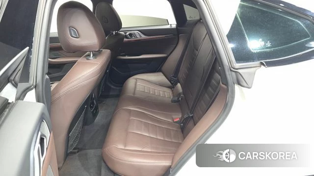 BMW i4 2022 Белый из Кореи, фото 2