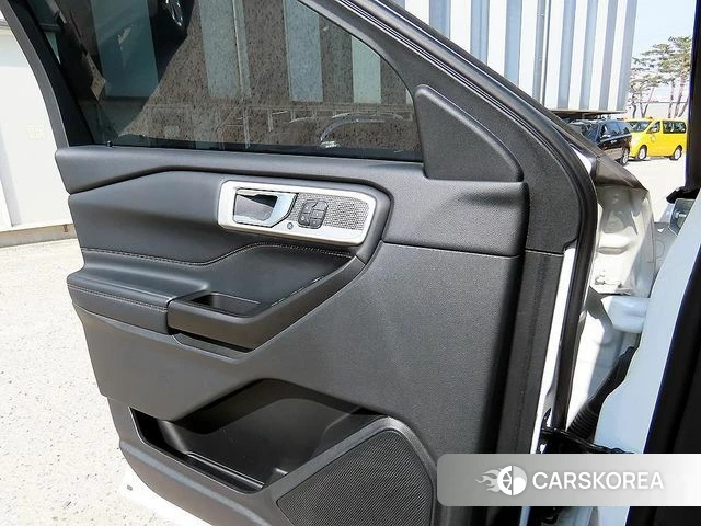 Ford Explorer 6th Generation 2020 Белый из Кореи, фото 2