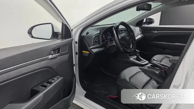 Hyundai Avante AD 2018 Белый из Кореи, фото 2