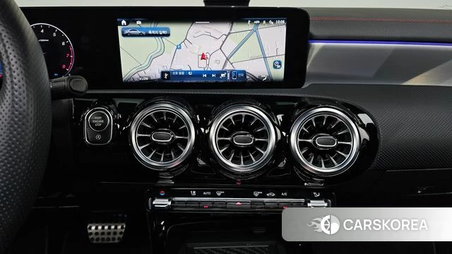 Mercedes-Benz CLA-Class C118 2024 Черный из Кореи, фото 2