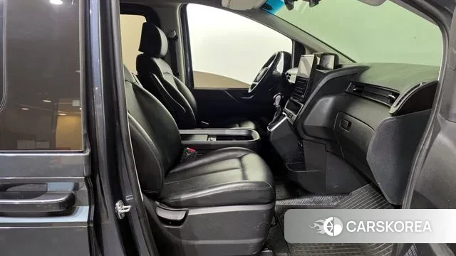 Hyundai Staria 2022 Серый из Кореи, фото 2