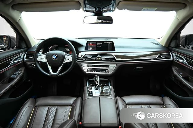 BMW 7 series 2022 Темно-серый из Китая, фото 2