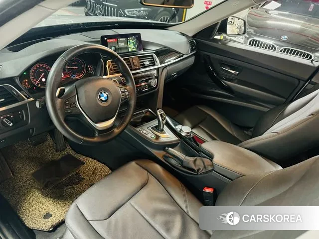 BMW 3 Series GT (F34) 2018 Белый из Кореи, фото 2