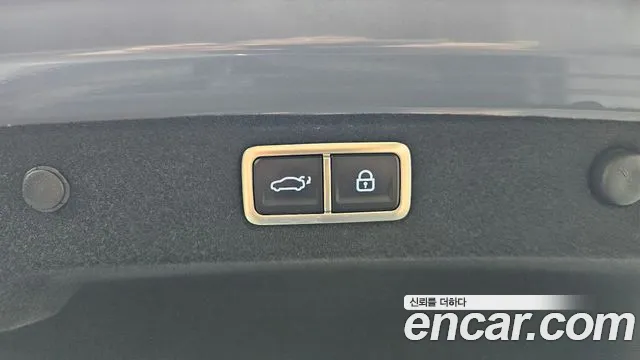 Hyundai Grandeur Hybrid (GN7) 2023 Светло-серебряный цвет из Кореи, фото 2