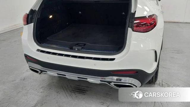 Mercedes-Benz GLC-Class X253 2023 Белый из Кореи, фото 2