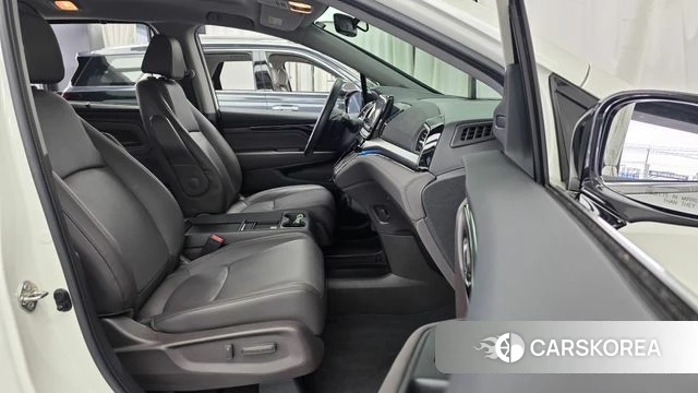 Honda Odyssey 2018 Белый из Кореи, фото 2