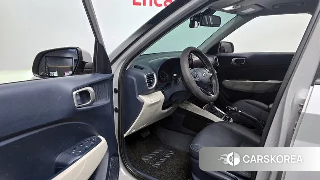 Hyundai Venue 2021 Серебристо-серый из Кореи, фото 2