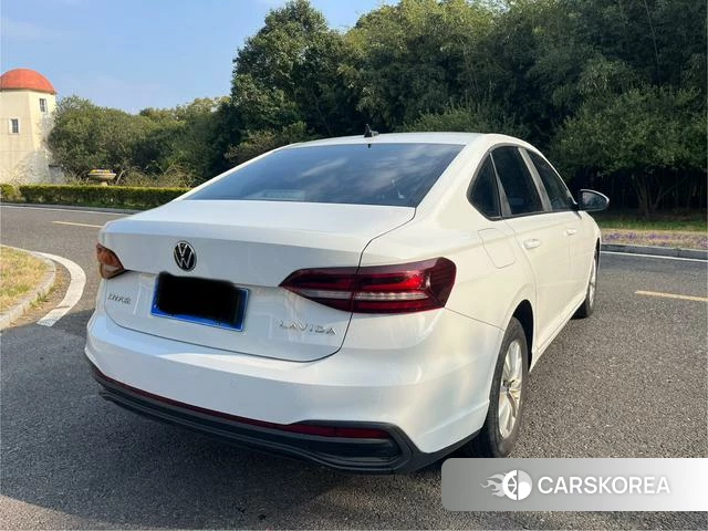 Volkswagen Lavida 2023 Белый из Китая, фото 2