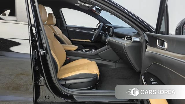 Kia K5 3rd generation 2021 Черный из Кореи, фото 2
