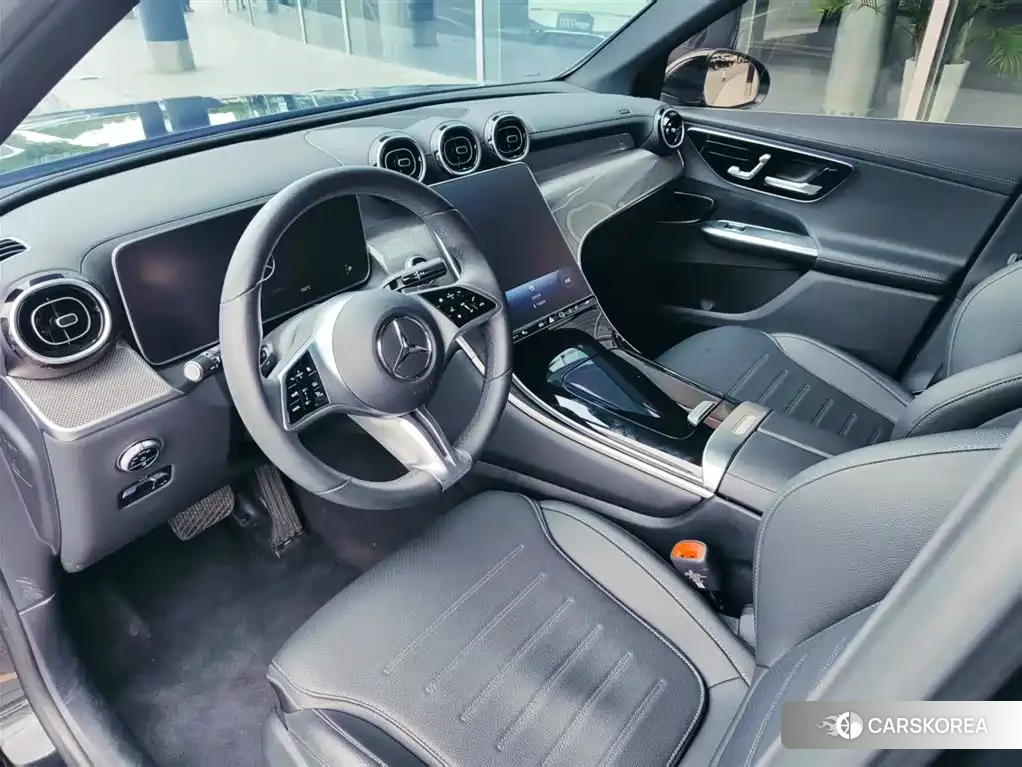 Mercedes-Benz GLC 2024 Черный из Китая, фото 2