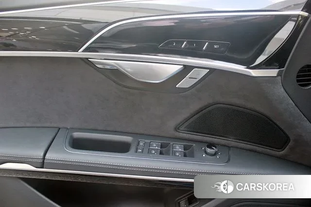 Audi A8 (D5) id 3068560 из Кореи 2