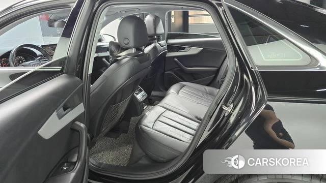 Audi A4 (B9) 2018 Черный из Кореи, фото 2