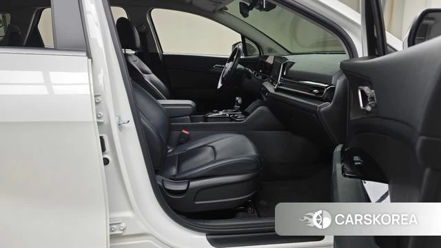 Kia Sportage 5th Generation 2022 Белый из Кореи, фото 2