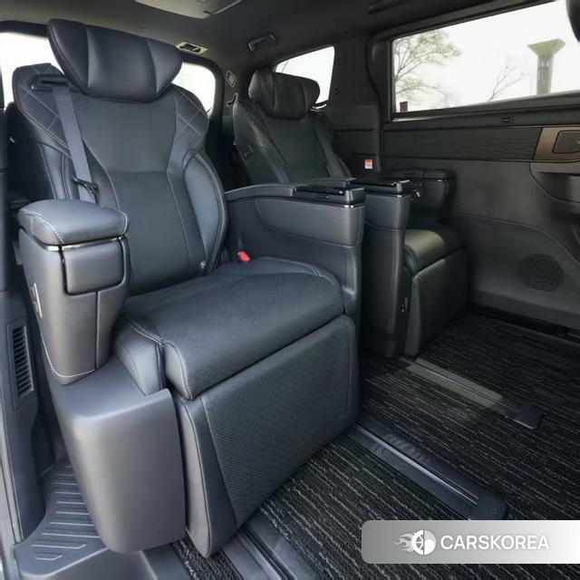 Toyota Elfa 2026 Темно-серый из Китая, фото 2