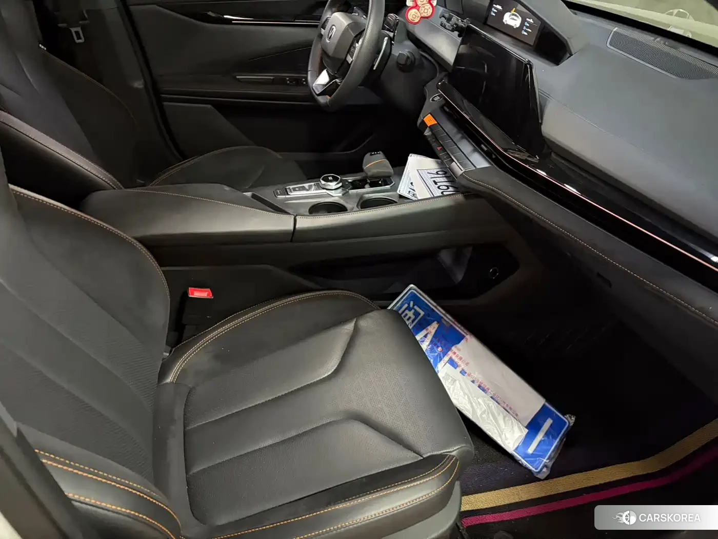 Chang'an Changan UNI-V 2022 Silver/gray из Китая, фото 2