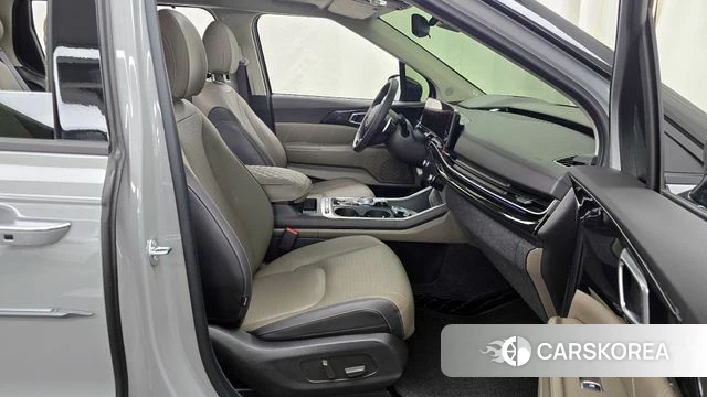 Kia The New Carnival 4th Generation 2024 Серебристо-серый из Кореи, фото 2