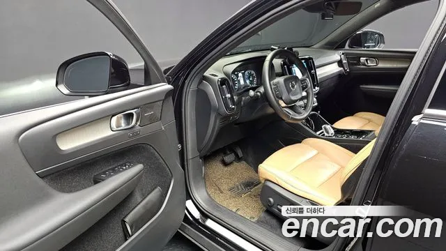 Volvo XC40 2019 Черный из Кореи, фото 2