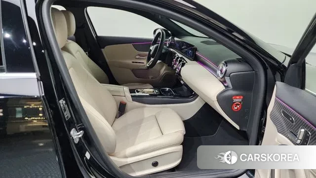 Mercedes-Benz A-Class W177 2024 Черный из Кореи, фото 2