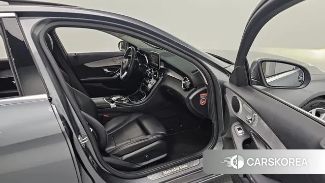 Mercedes-Benz C-Class W205 2018 Серый из Кореи, фото 2