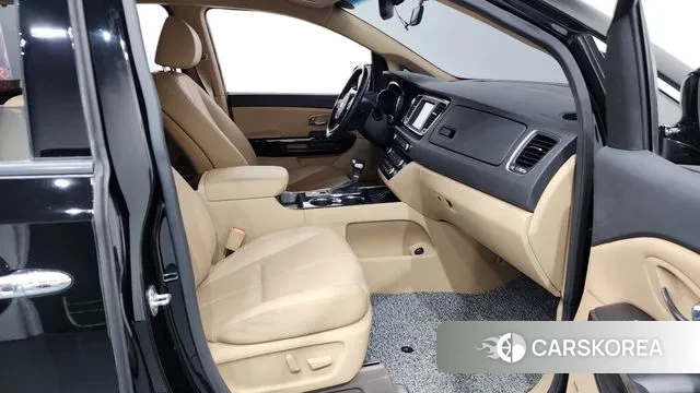 Kia The New Carnival 2018 Черный из Кореи, фото 2