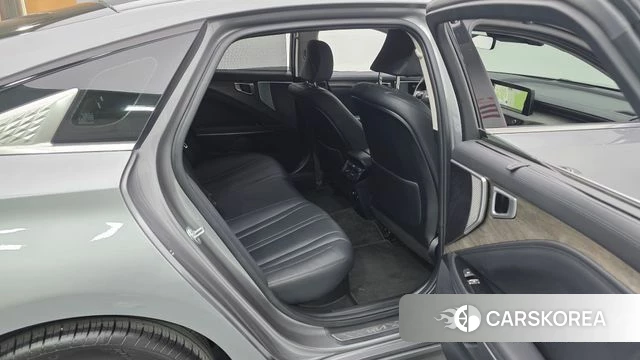 Kia K8 Hybrid 2024 Серебряный из Кореи, фото 2