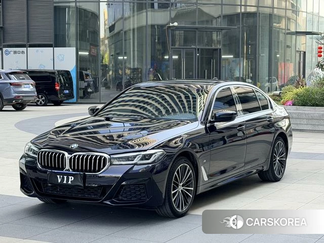 BMW 5 series 2022 Черный из Китая, фото 2