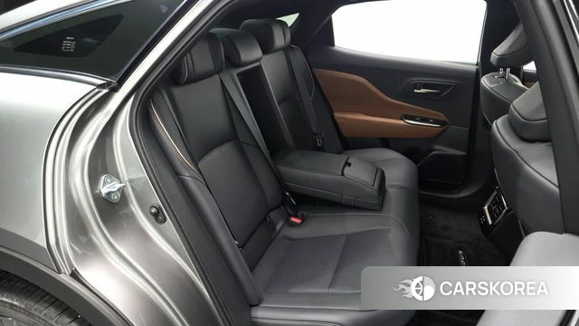 Toyota Crown Crossover 2025 Серый из Кореи, фото 2