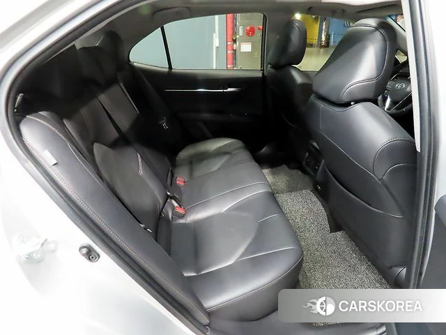 Toyota Camry (XV70) 2019 Серебряный из Кореи, фото 2