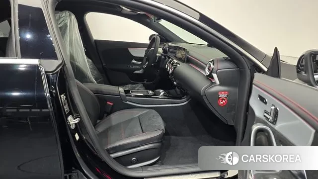 Mercedes-Benz CLA-Class C118 2025 Черный из Кореи, фото 2