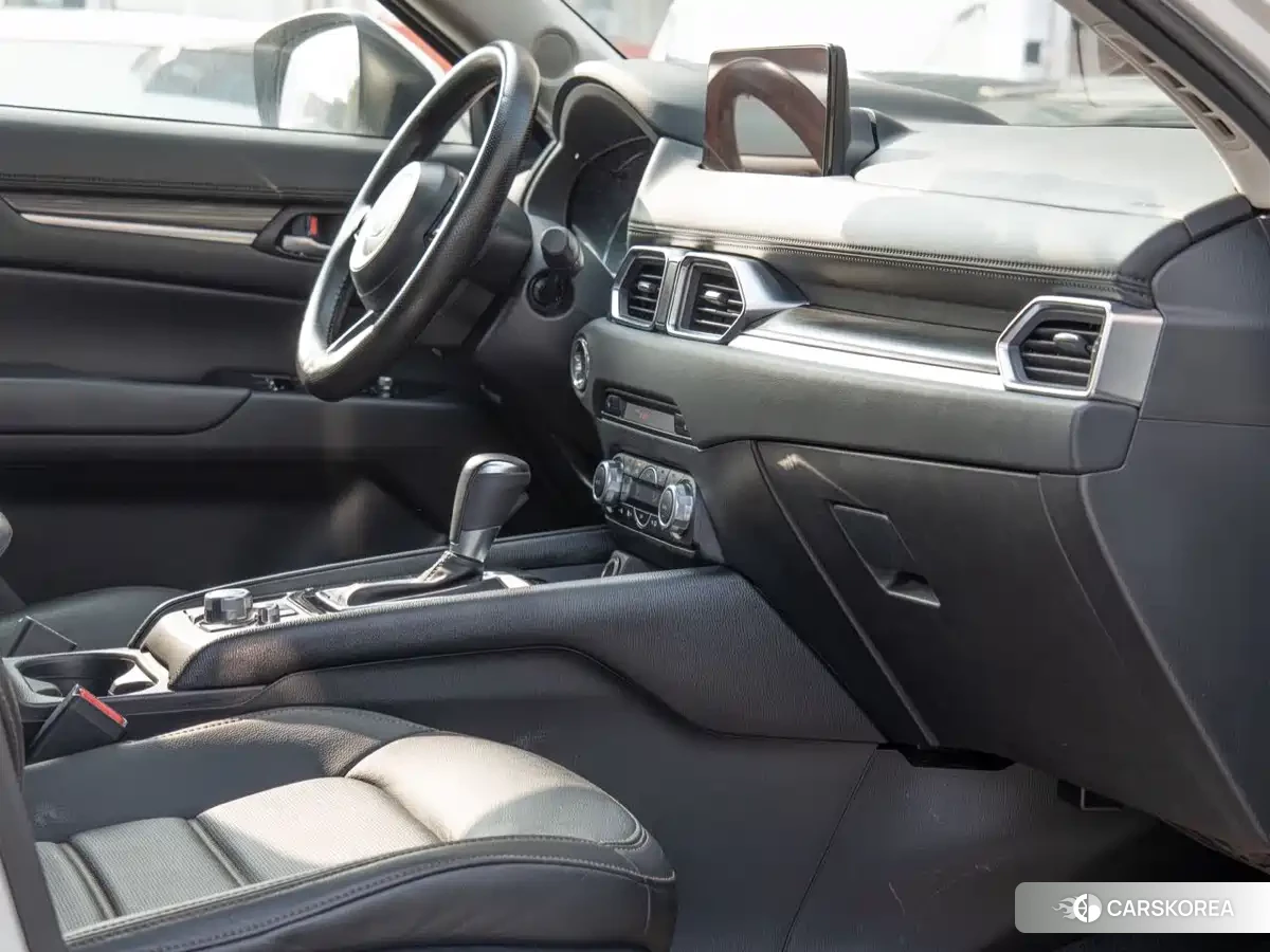 Mazda CX-5 2023 Белый из Китая, фото 2