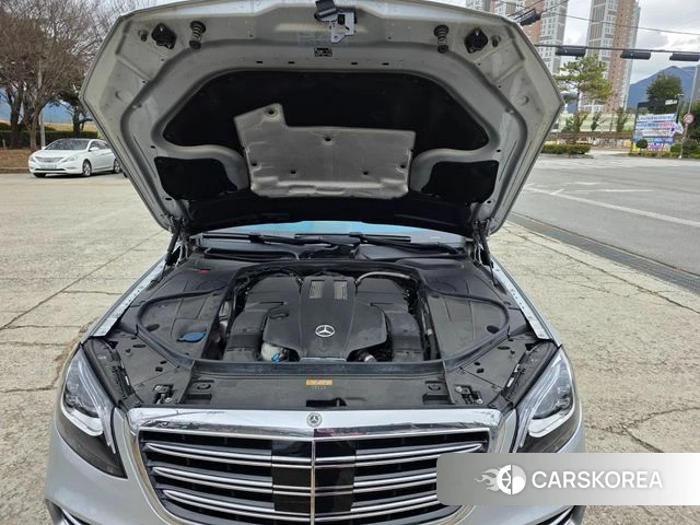 Mercedes-Benz S-Class W222 2018 Серебряный из Кореи, фото 2