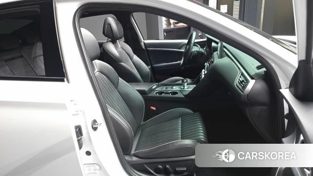 Genesis G70 2019 Белый из Кореи, фото 2