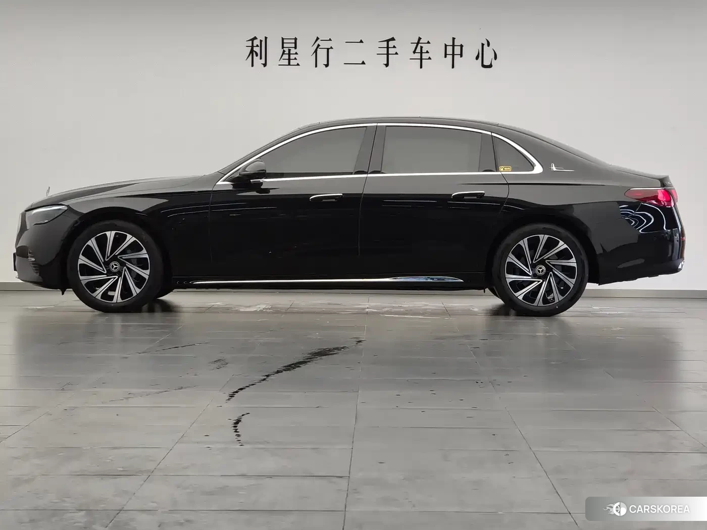 Mercedes-Benz E-Class 2024 Черный из Китая, фото 2