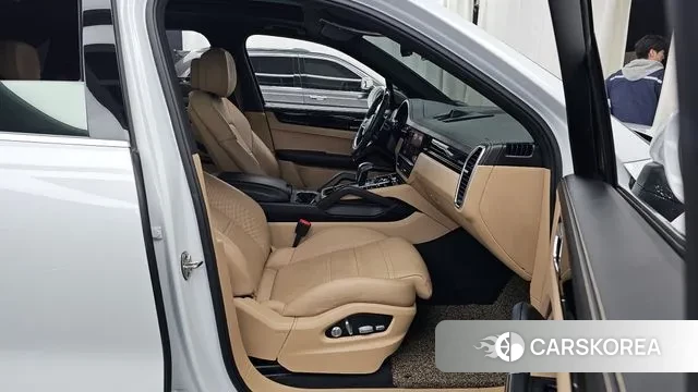 Porsche Cayenne (PO536) 2021 Белый из Кореи, фото 2