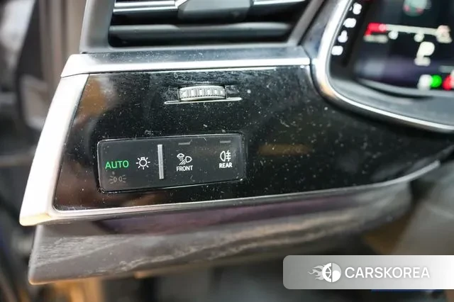 Audi Q7 (4M) 2021 Серый из Кореи, фото 2