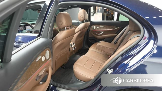 Mercedes-Benz E-Class W213 2021 Синий из Кореи, фото 2