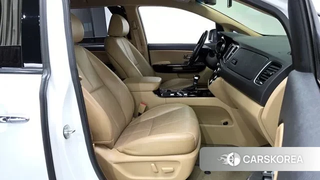 Kia The New Carnival 2018 Белый из Кореи, фото 2