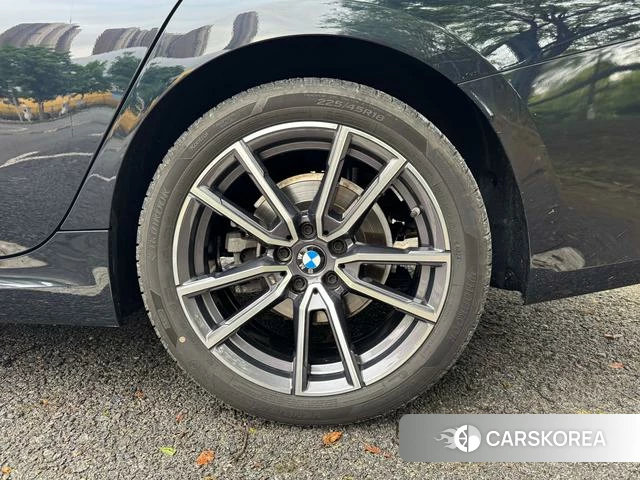 BMW 3 series 2025 Черный из Китая, фото 2