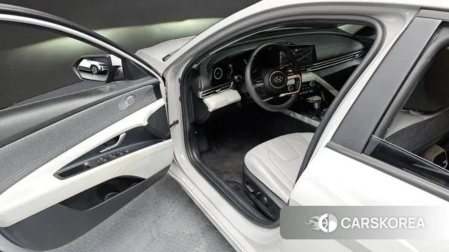 Hyundai Avante (CN7) 2022 Серебристо-серый из Кореи, фото 2