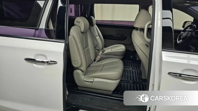 Kia The New Carnival 2018 Белый из Кореи, фото 2